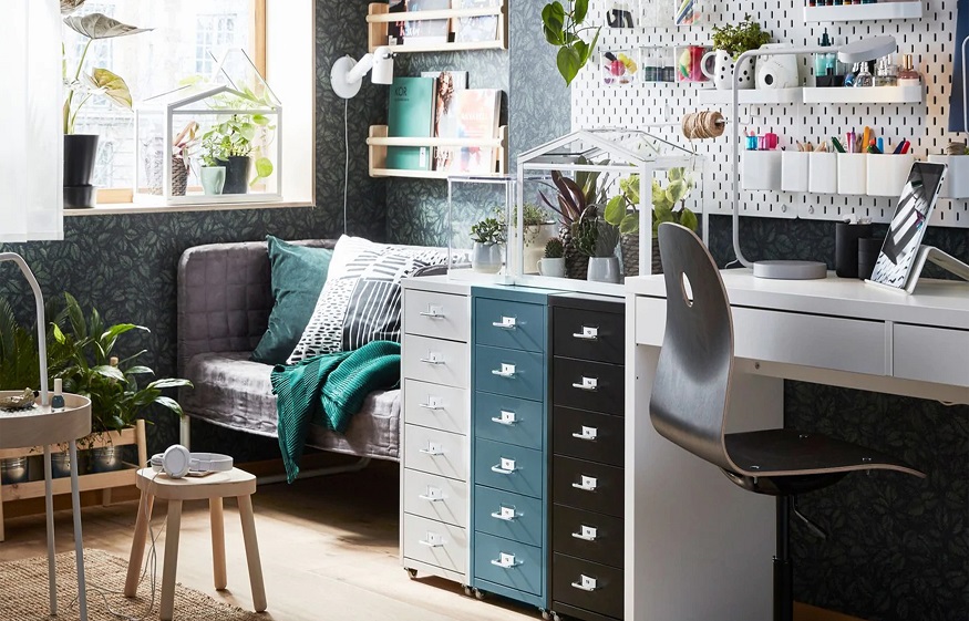 How To Turn a Spare Closet Into a Home Office