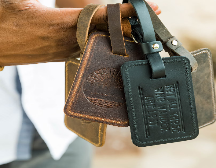 Mistakes To Avoid While Choosing Personalised Leather Luggage Tags